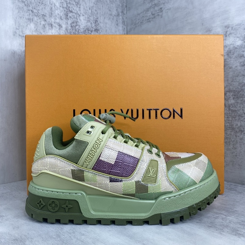 LOUIS VUITTON SHOES (702)