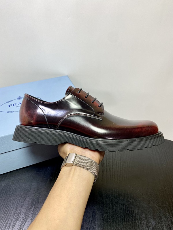 PRADA SHOES (529)