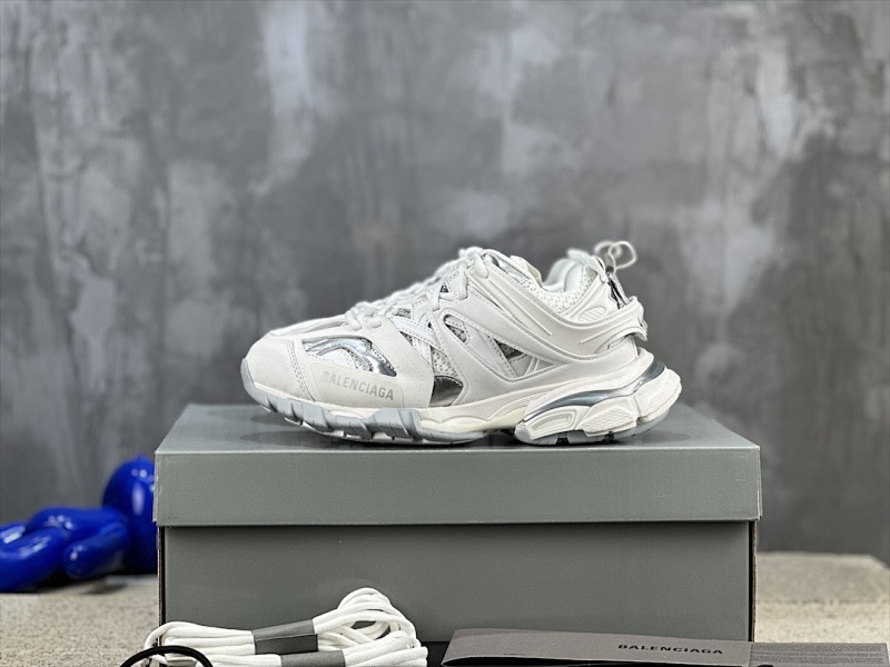 BALENCIAGA SNEAKERS (651)
