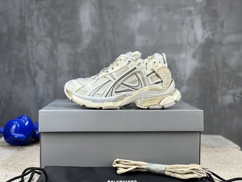 BALENCIAGA SNEAKERS (352)