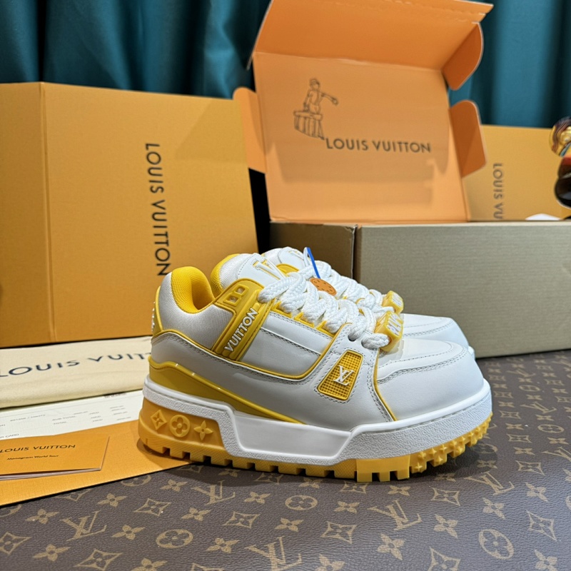 LOUIS VUITTON SNEAKERS (377)