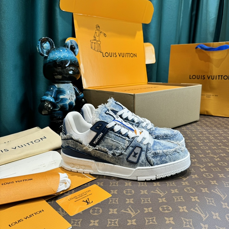 LOUIS VUITTON SHOES (37)