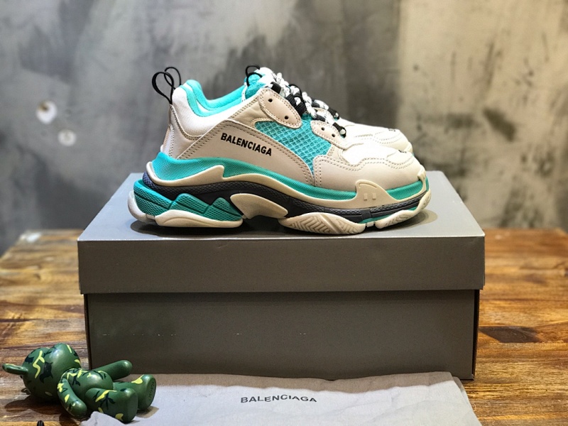 BALENCIAGA SNEAKERS (770)