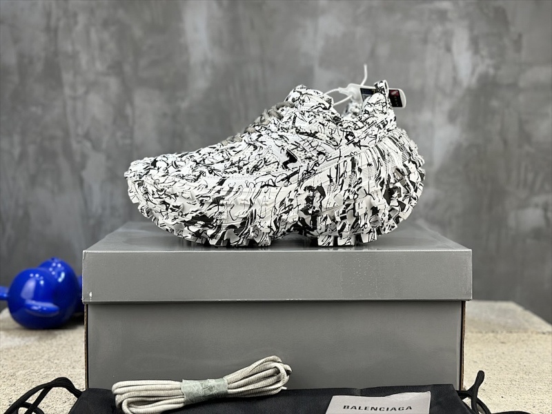 BALENCIAGA SNEAKERS (245)