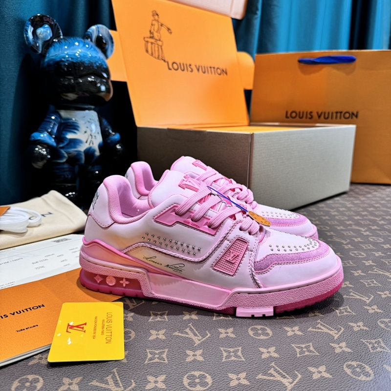 LOUIS VUITTON SHOES (211)