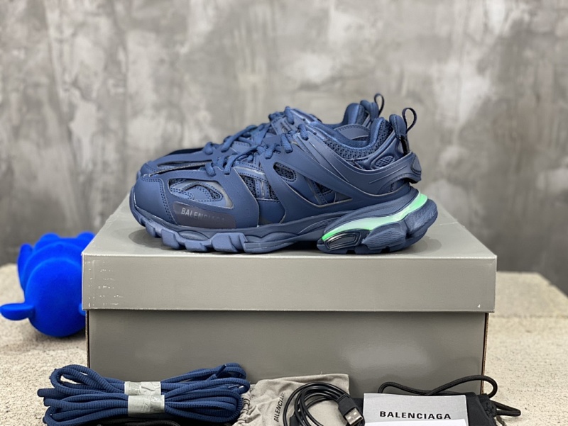 BALENCIAGA SNEAKERS (666)