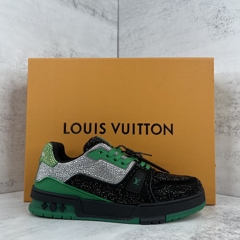 LOUIS VUITTON SNEAKERS (636)