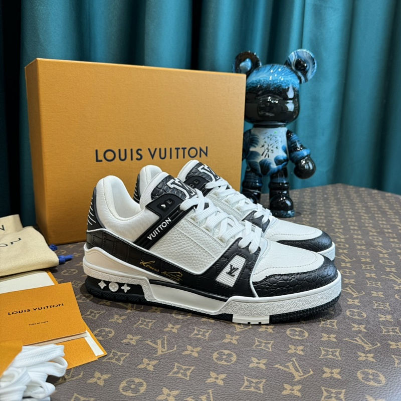 LOUIS VUITTON SNEAKERS (397)