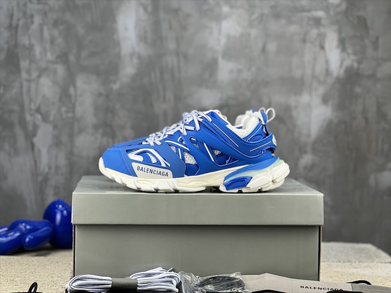 BALENCIAGA SNEAKERS (670)