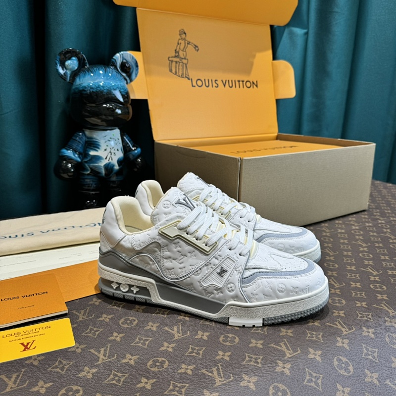 LOUIS VUITTON SNEAKERS (290)