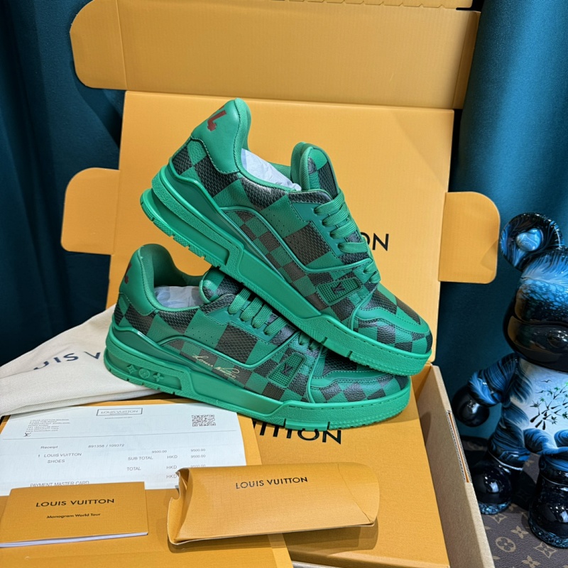 LOUIS VUITTON SNEAKERS (340)