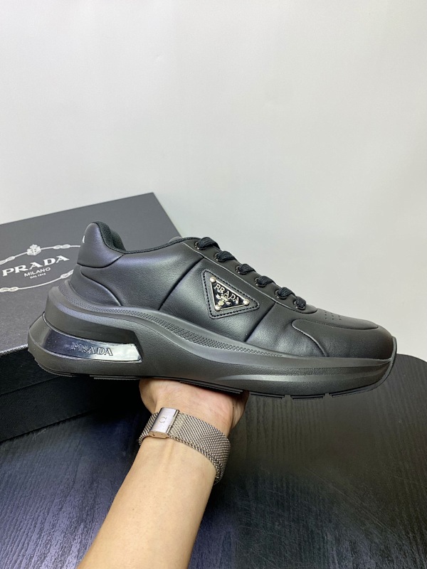 PRADA SHOES (386)