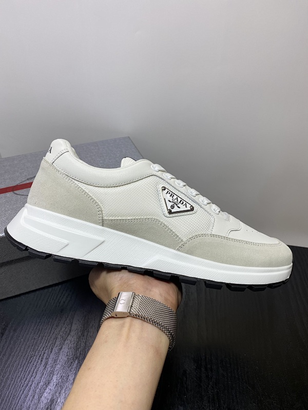 PRADA SHOES (557)