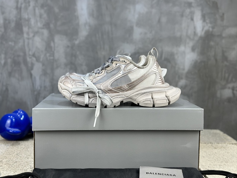 BALENCIAGA SNEAKERS (357)