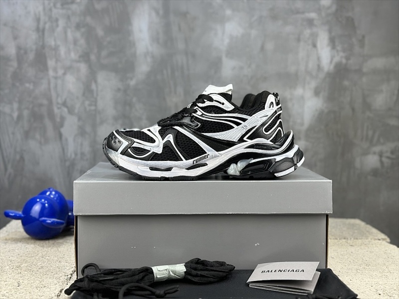 BALENCIAGA SNEAKERS (334)