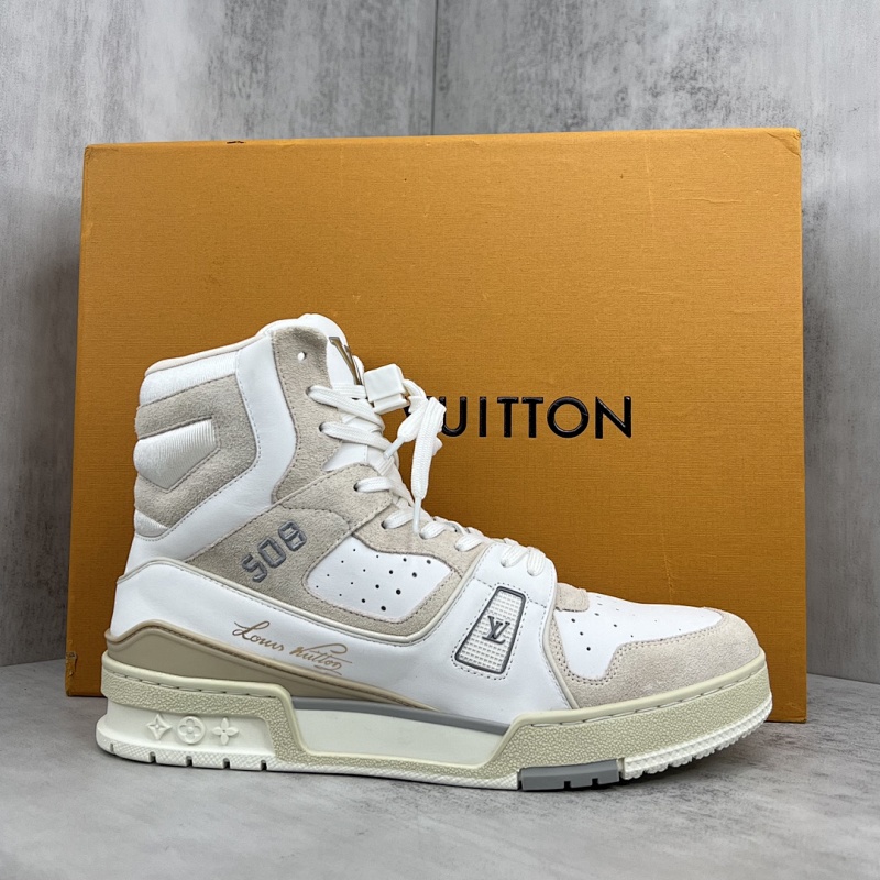 LOUIS VUITTON SNEAKERS (591)