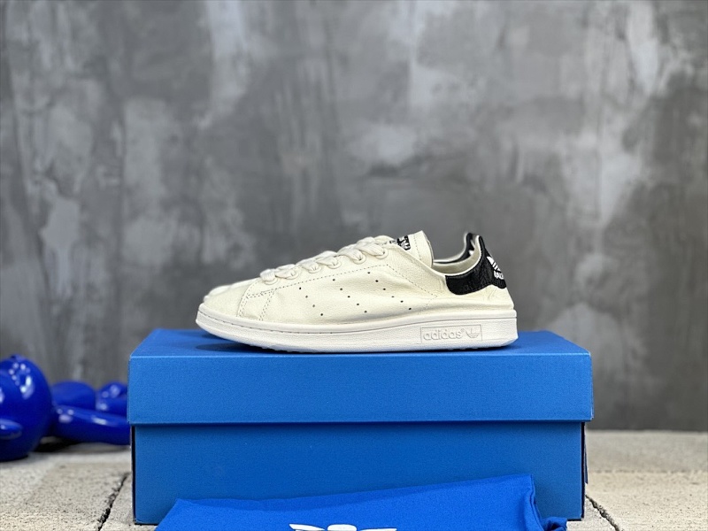 BALENCIAGA SNEAKERS (431)