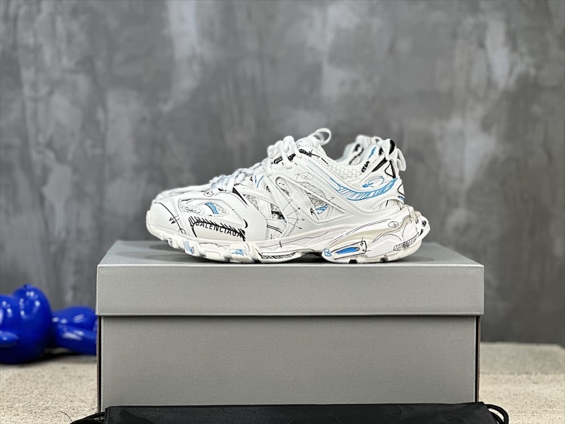BALENCIAGA SNEAKERS (600)