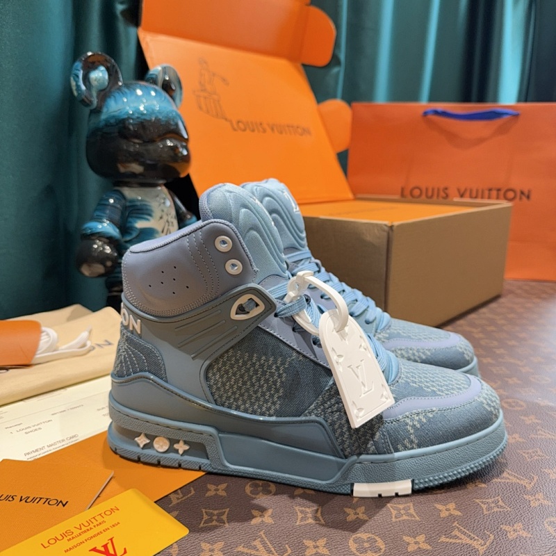LOUIS VUITTON SNEAKERS (157)