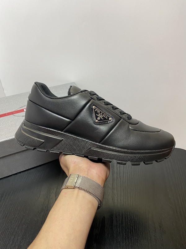 PRADA SHOES (401)