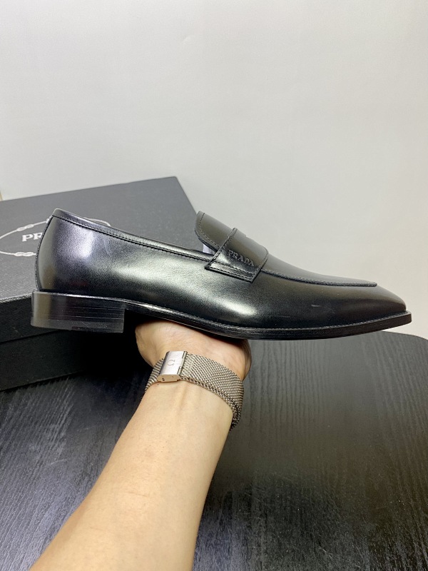 PRADA SHOES (485)