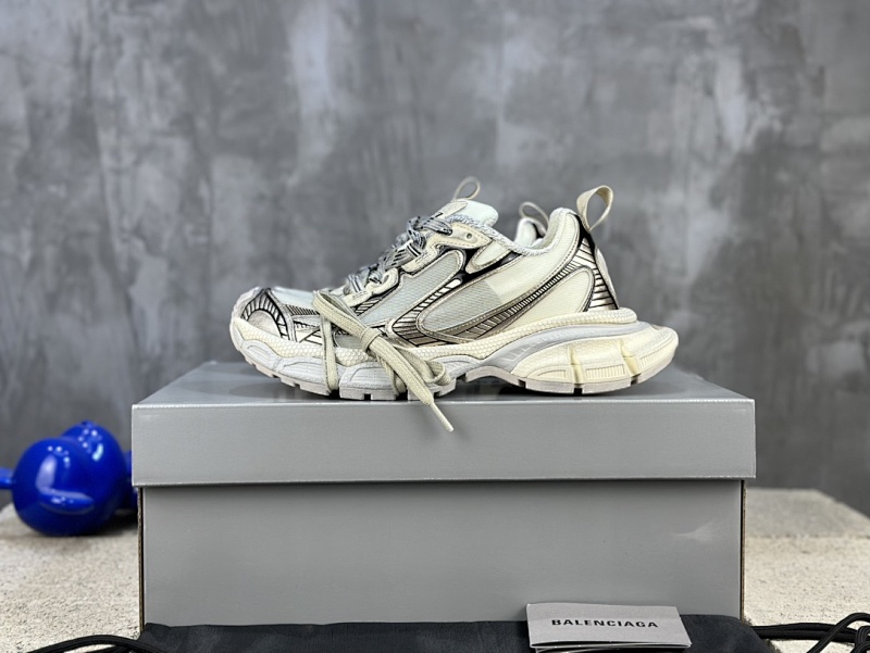 BALENCIAGA SNEAKERS (247)