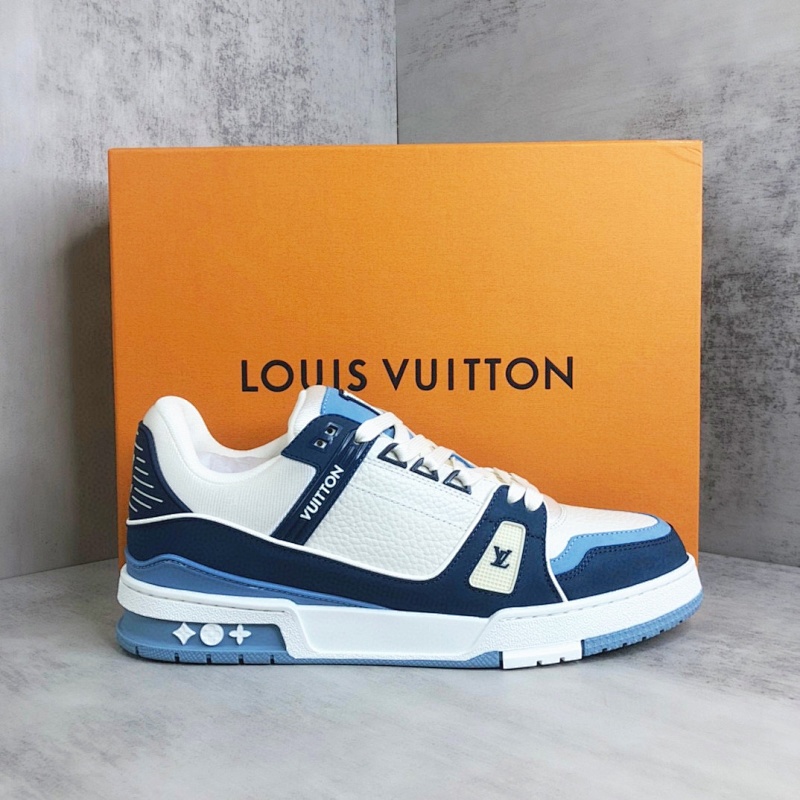 LOUIS VUITTON SNEAKERS (529)