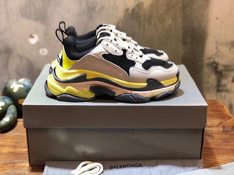 BALENCIAGA SNEAKERS (767)