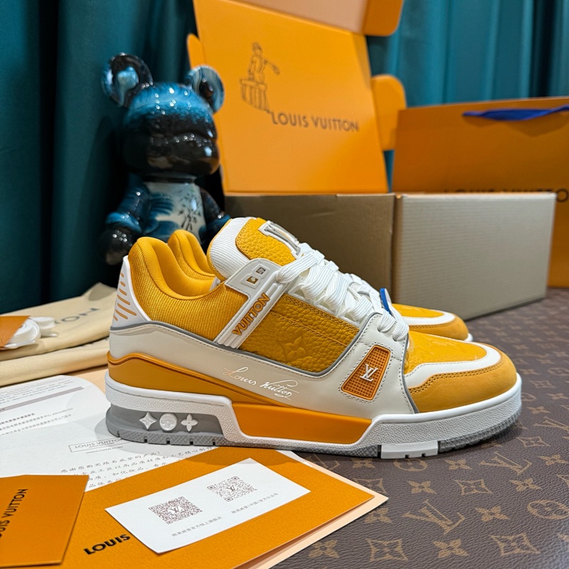 LOUIS VUITTON SNEAKERS (128)