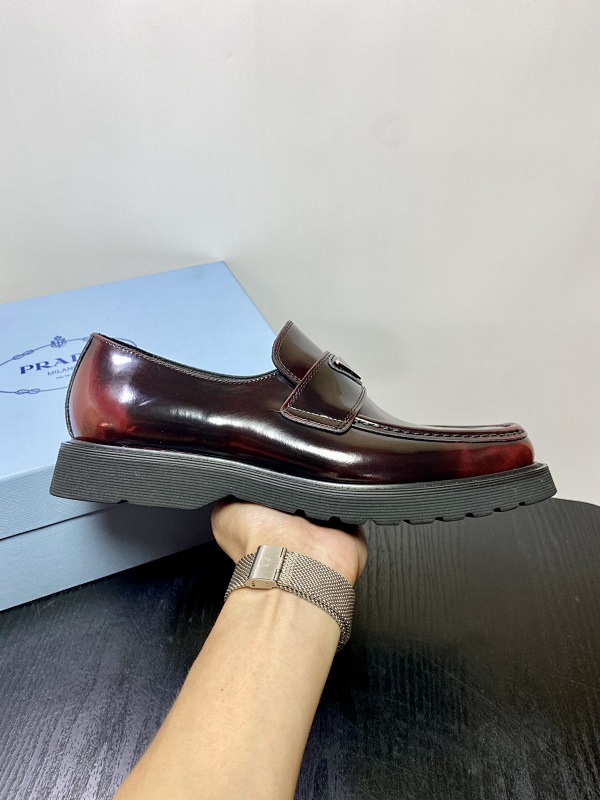 PRADA SHOES (532)