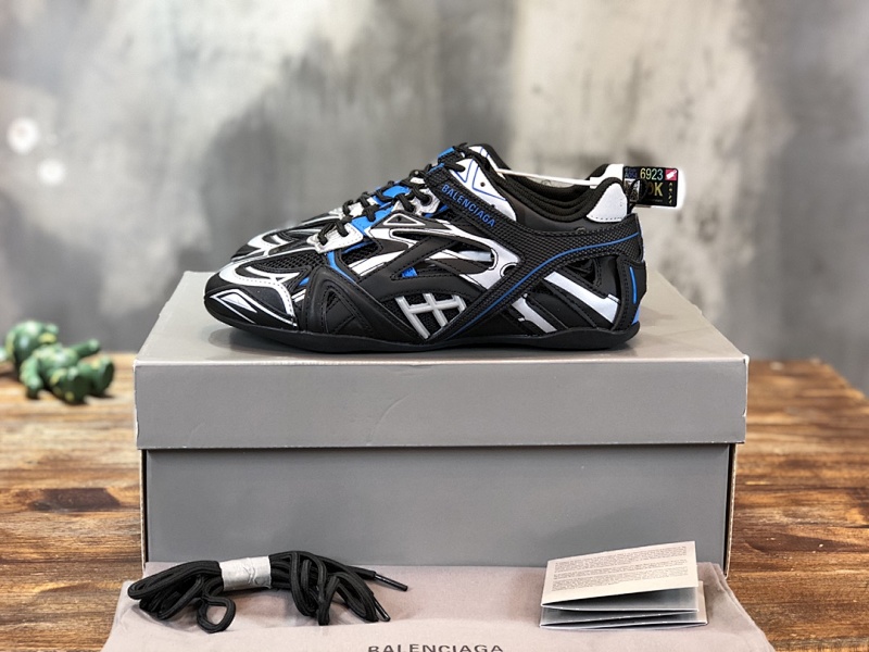 BALENCIAGA SNEAKERS (703)
