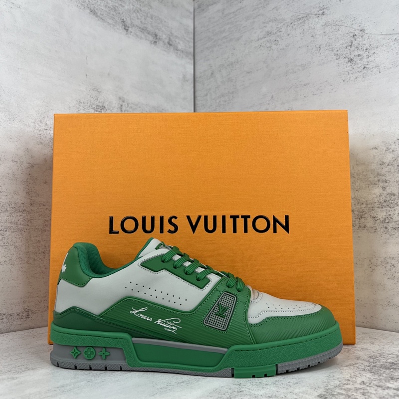 LOUIS VUITTON SNEAKERS (652)
