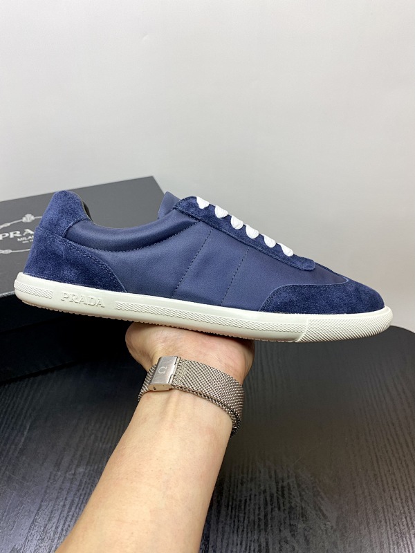PRADA SHOES (571)