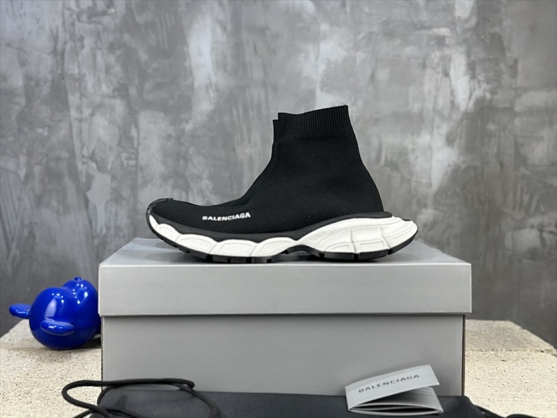 BALENCIAGA SNEAKERS (549)
