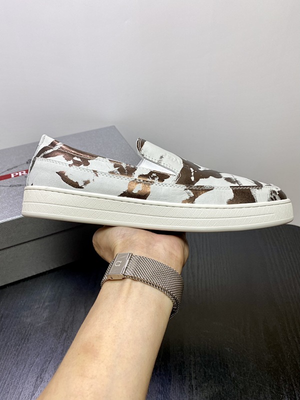 PRADA SHOES (579)