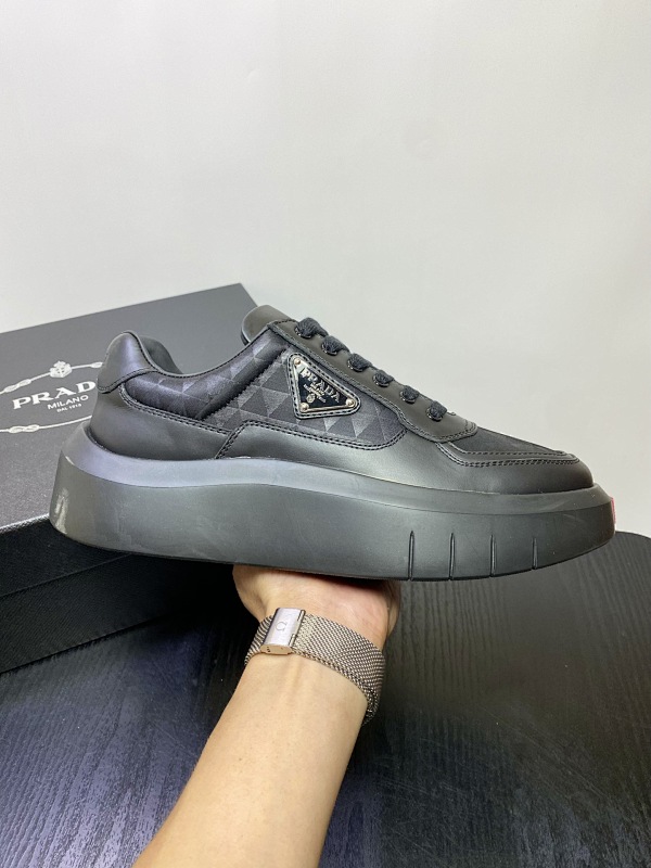 PRADA SHOES (494)
