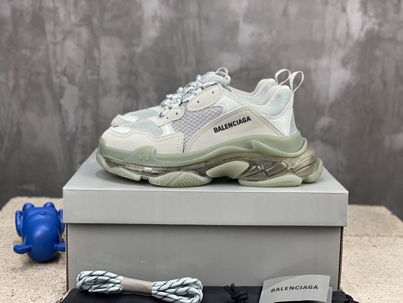 BALENCIAGA SNEAKERS (541)