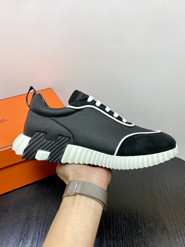HERMES SHOES (111)