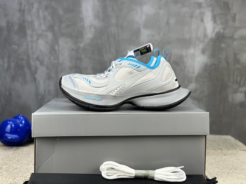 BALENCIAGA SNEAKERS (360)