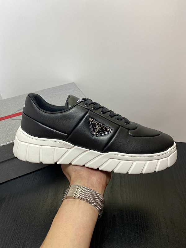 PRADA SHOES (460)