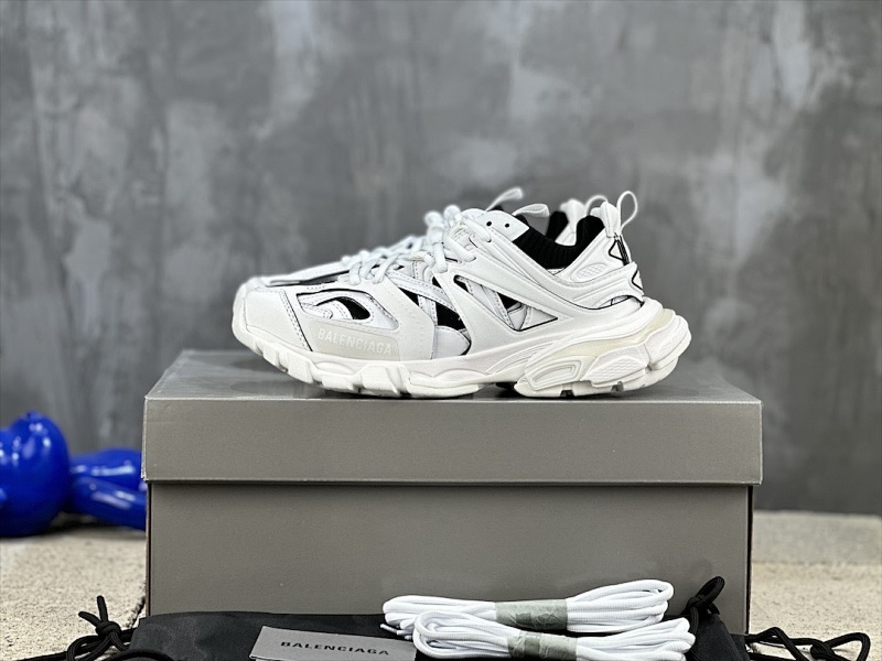 BALENCIAGA SNEAKERS (596)