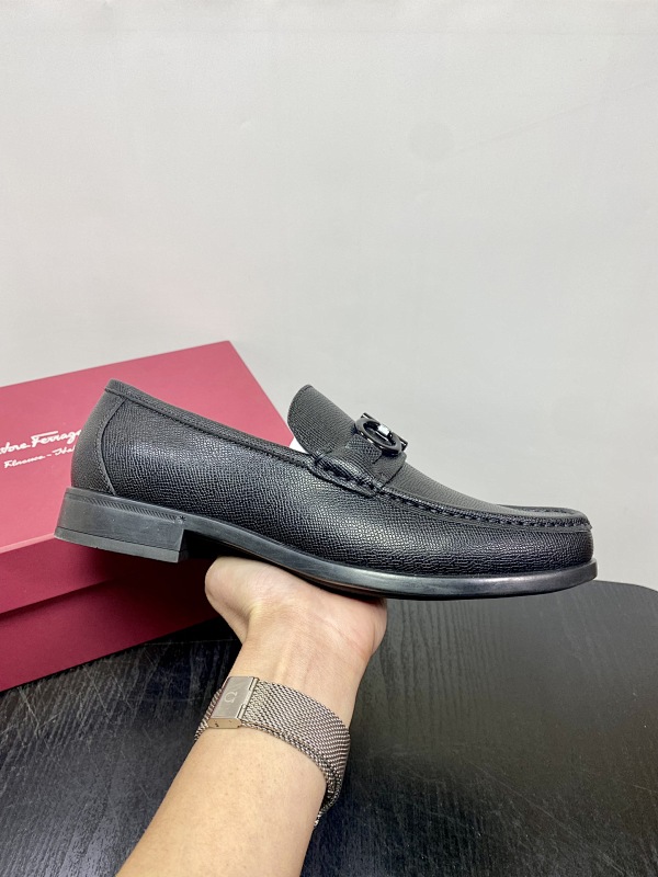 FERRAGAMO SHOES (116)