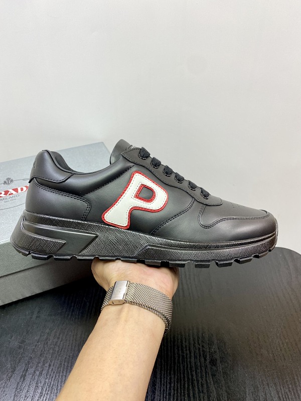 PRADA SHOES (549)