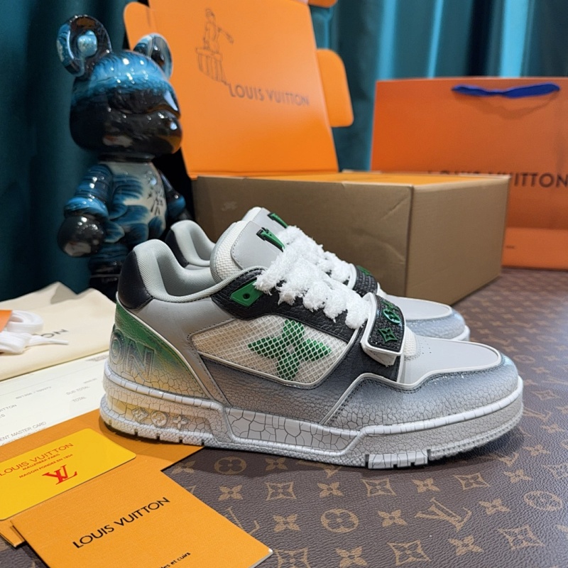 LOUIS VUITTON SNEAKERS (112)