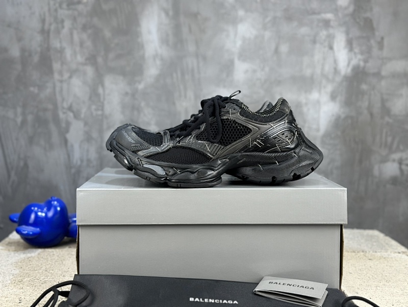 BALENCIAGA SNEAKERS (243)