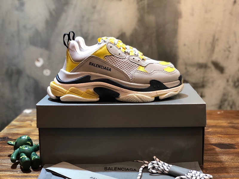 BALENCIAGA SNEAKERS (732)