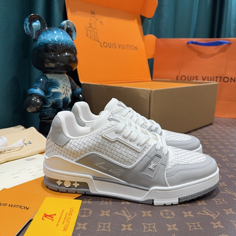 LOUIS VUITTON SHOES (154)