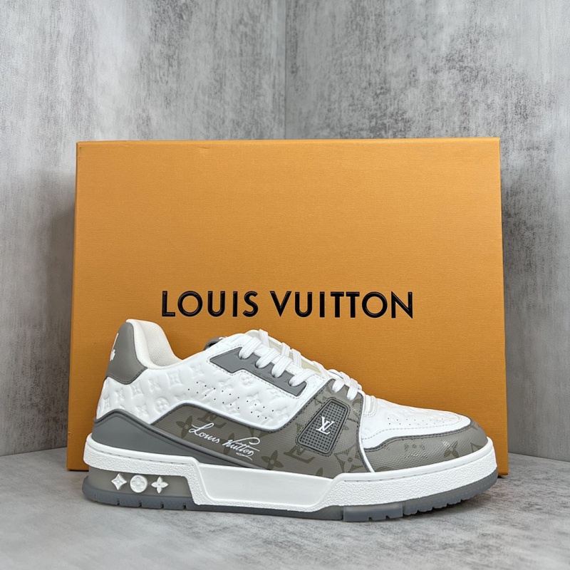 LOUIS VUITTON SNEAKERS (613)