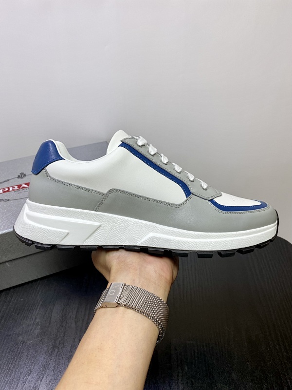PRADA SHOES (488)