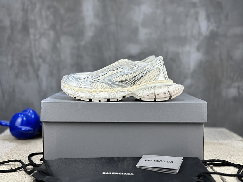 BALENCIAGA SNEAKERS (219)